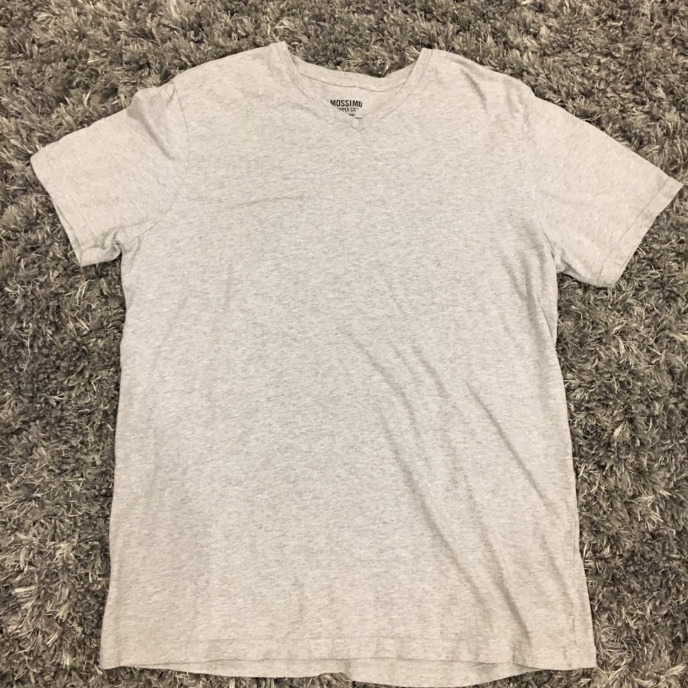 off white men’s mossimo v-neck